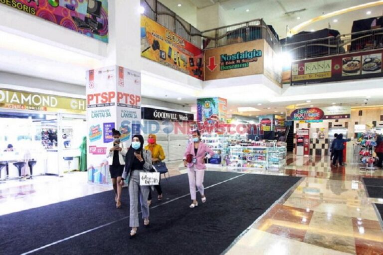 wisata belanja di mall