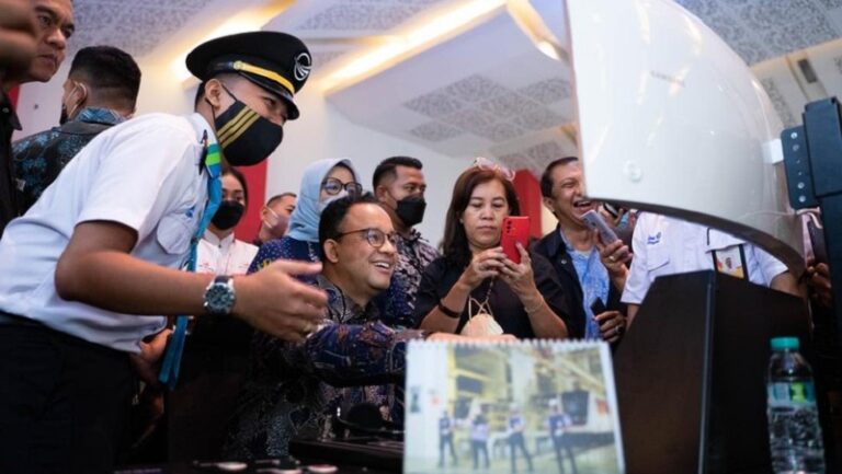 LRT Jakarta Menghadirkan "Train Simulator" di Jakarta Fair 2022