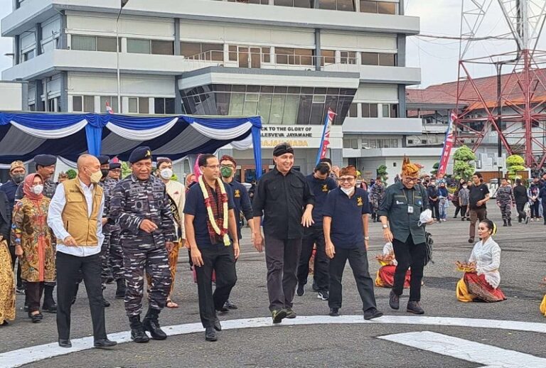 Menteri Nadiem Berangkatkan Pemuda Pelayaran Jalur Rempah Nusantara
