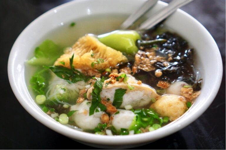 Uniknya Kedai Bakso Pontianak Dengan Menu Bervariasi dan Musiman