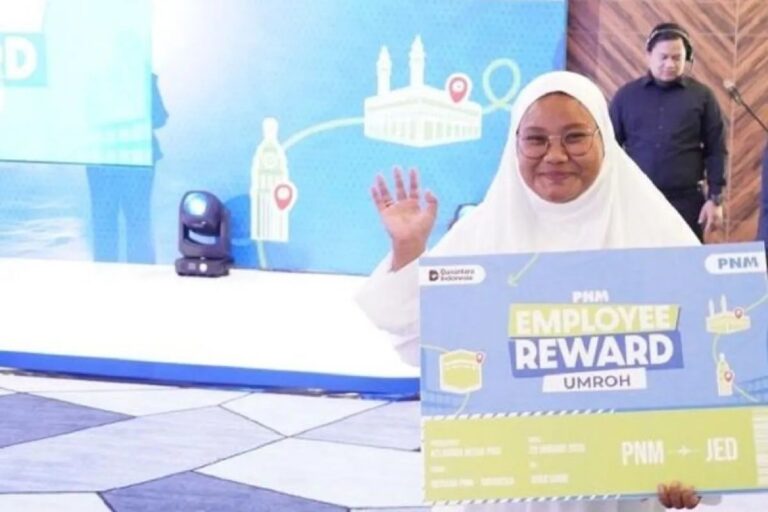 Angkat Ekonomi Kelompok Prasejahtera, PNM Berdayakan AO Mekaar
